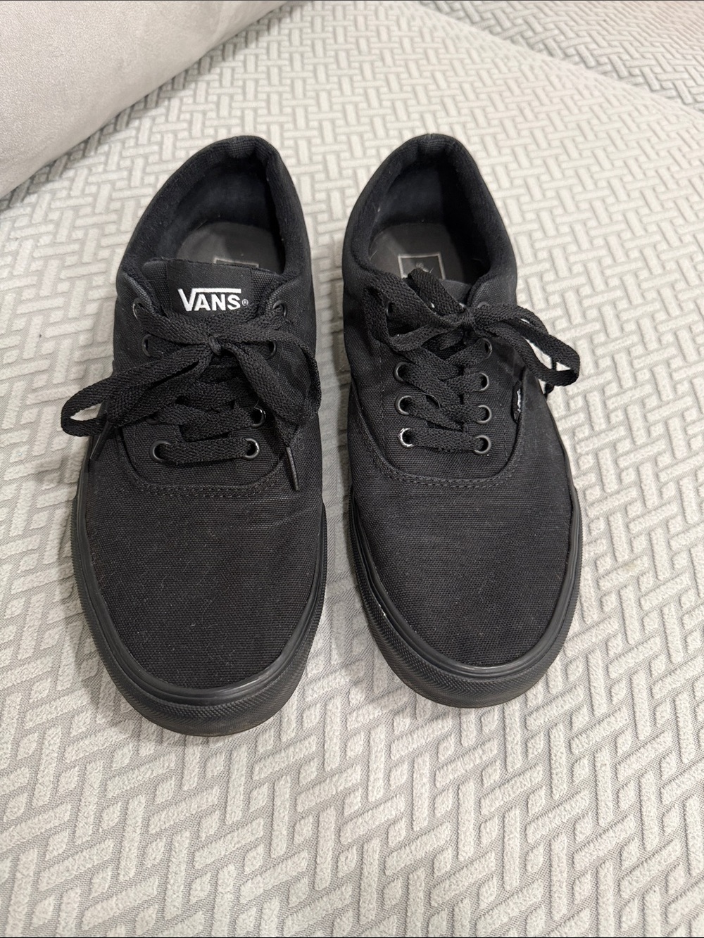 Vans Mens Off The Wall Lace Up Low Top Black Athletic Sneaker Shoes Size 10.5